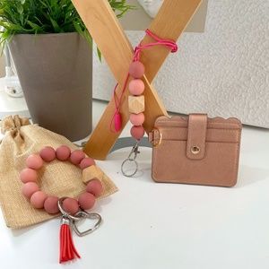 Bracelet Keychain Silicone Wood Beads/Lanyard Teacher Badge Holder Gift Set